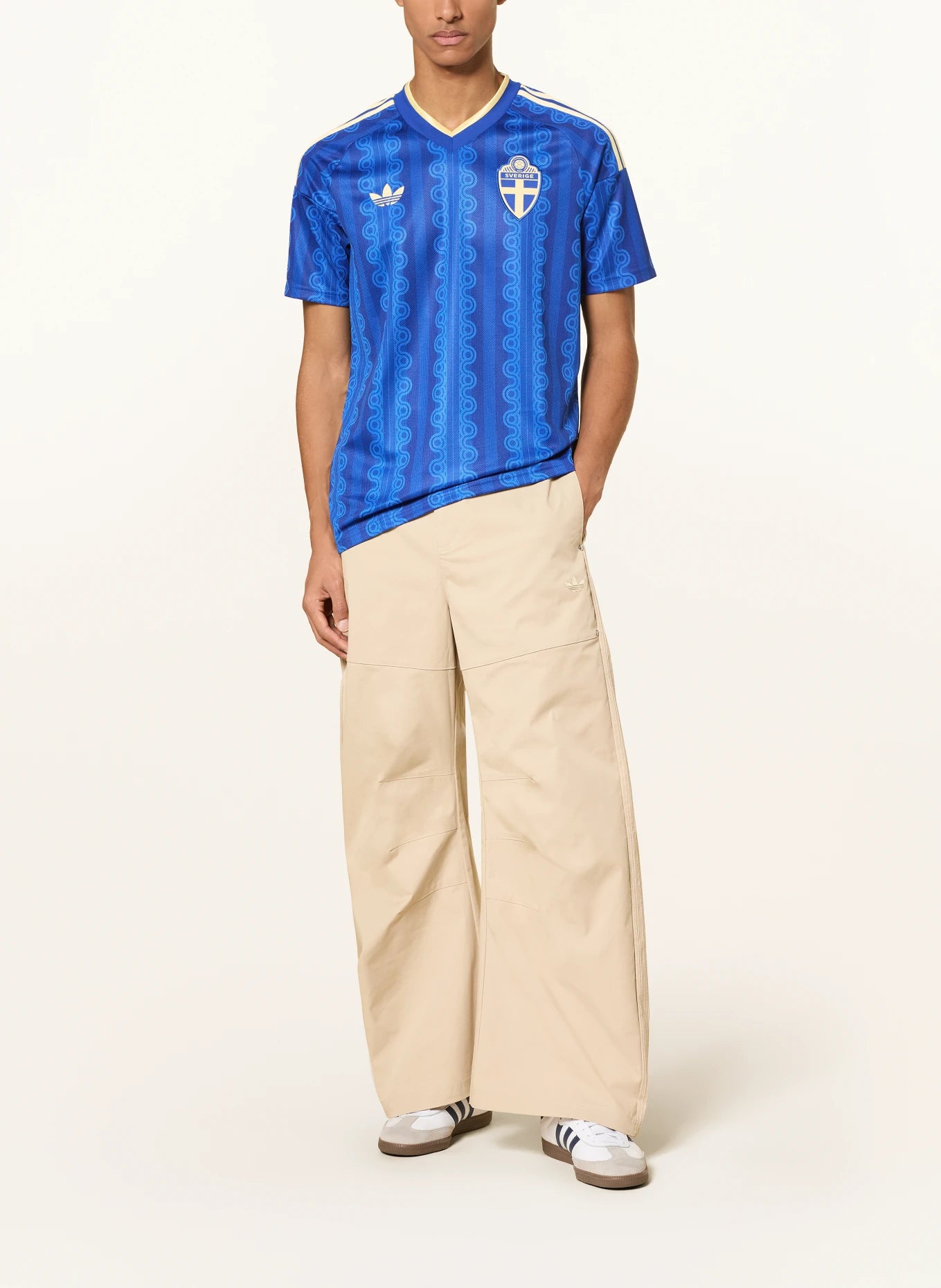 SWEDEN 26 AWAY JERSEY